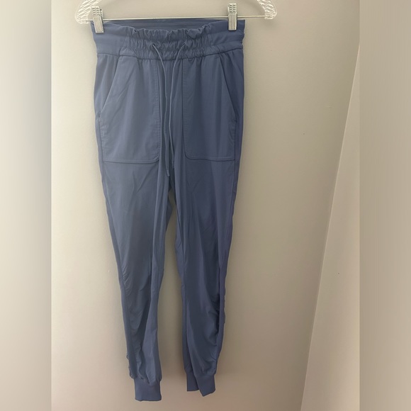 Lululemon Beyond the Studio Jogger
Water Drop Size 2 - Picture 3 of 6